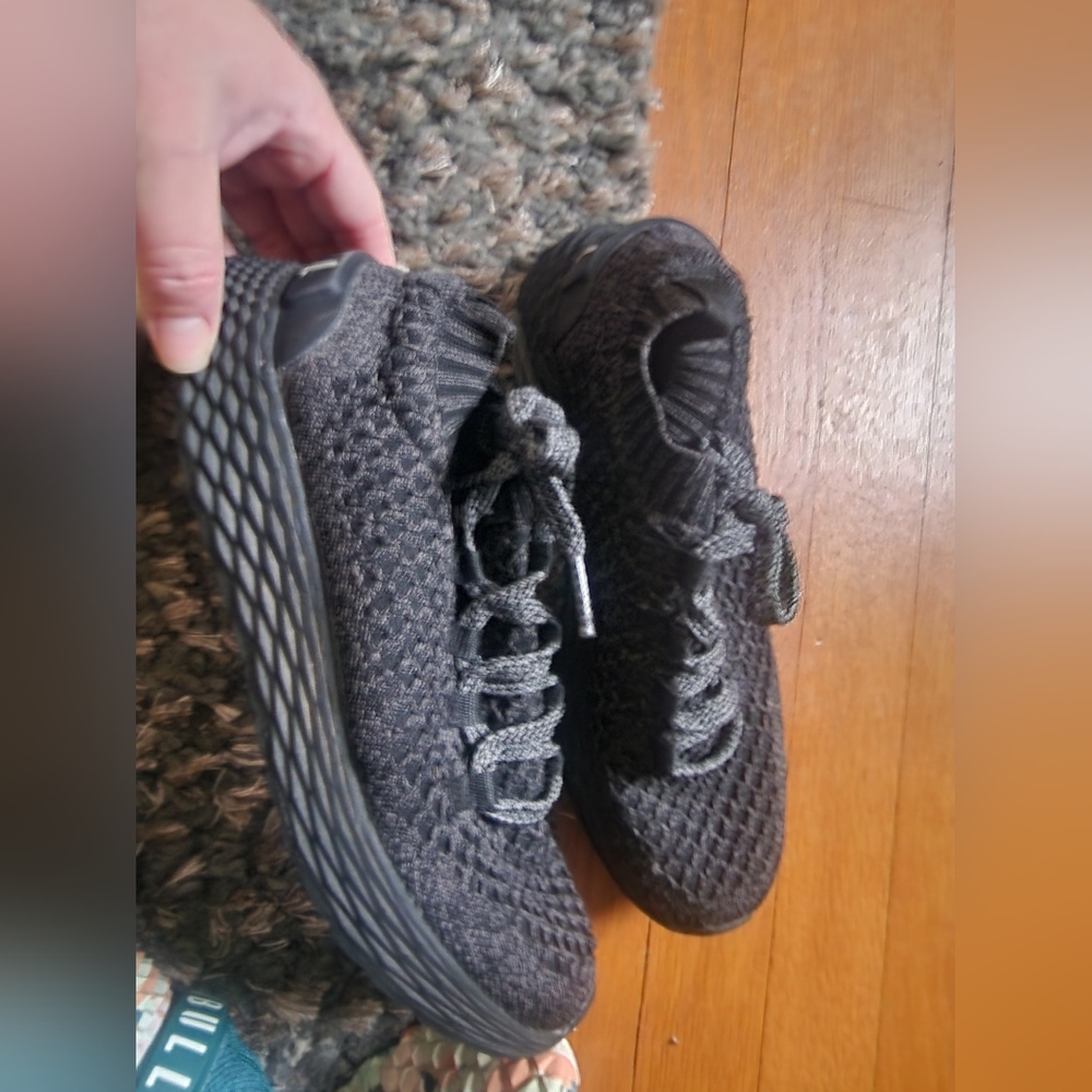 Nobull black knit runners great used condition W8